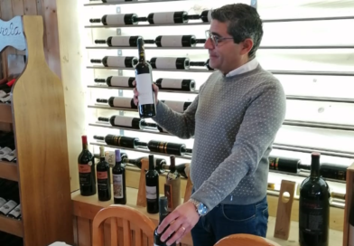 Empresário inova ao estagiar vinho no ponto mais alto de Portugal continental